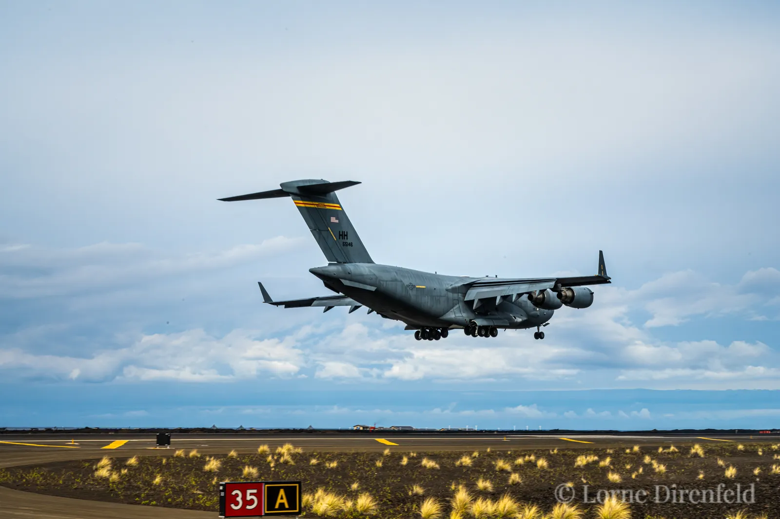 C17 Globemaster III, about to land . . .